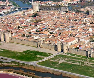 AIGUES MORTES INTERNET