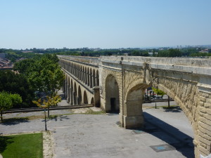 235_Montpellier_L'aqueduc_Saint-Clément_vu_depuis_la_promenade_du_Peyrou