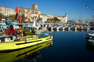 Voir les détails... The Ciotat harbour in the French riviera.